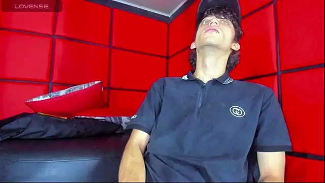 Snapshot of Khalid16_ chatting on 29, 10, 2025 Khalid16  online show from 29, 10, 2025