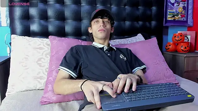 Khalid16  online show from 30, 10, 2025