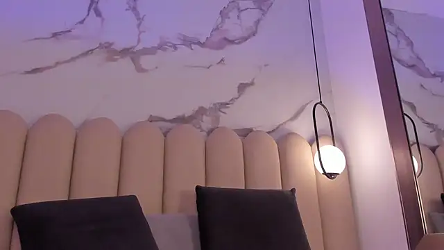 Snapshot of Vittoria__rossi chatting on 19, 12, 2025 Vittoria rossi online show from 19, 12, 2025