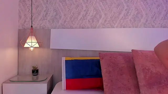 Snapshot of Vittoria__rossi chatting on 19, 6, 2026 Vittoria rossi online show from 19, 6, 2026