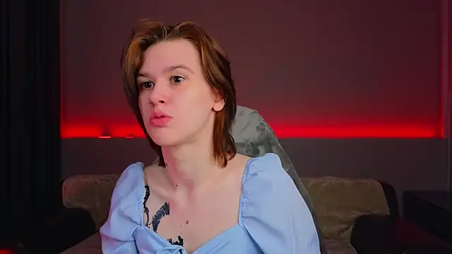 LoraPuffs online show from 21, 5, 2026