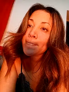 Snapshot of dulcessecretos chatting on 4, 12, 2025 dulcessecretos online show from 4, 12, 2025