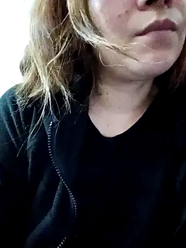 Snapshot of dulcessecretos chatting on 15, 12, 2025 dulcessecretos online show from 15, 12, 2025