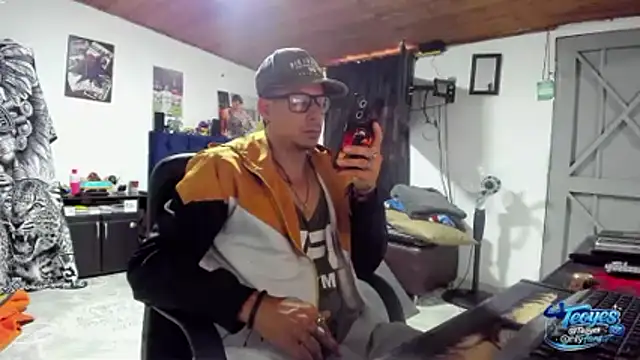 Snapshot of Malek_Ivonny chatting on 18, 3, 2026 Malek Ivonny online show from 18, 3, 2026