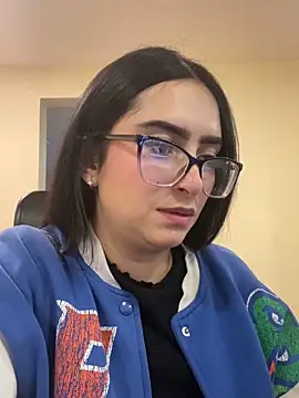 Kloe Novoa online show from 15, 4, 2026