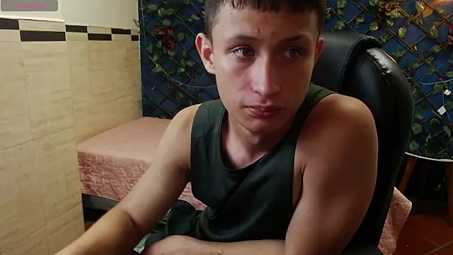 Snapshot of Garuo_18 chatting on 6, 11, 2025 Garuo 18 online show from 6, 11, 2025