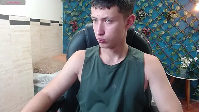 Snapshot of Garuo_18 chatting on 20, 11, 2025 Garuo 18 online show from 20, 11, 2025