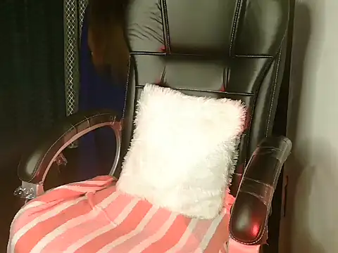 Snapshot of Sweet_sofie_01 chatting on 8, 11, 2025 Sweet sofie 01 online show from 8, 11, 2025