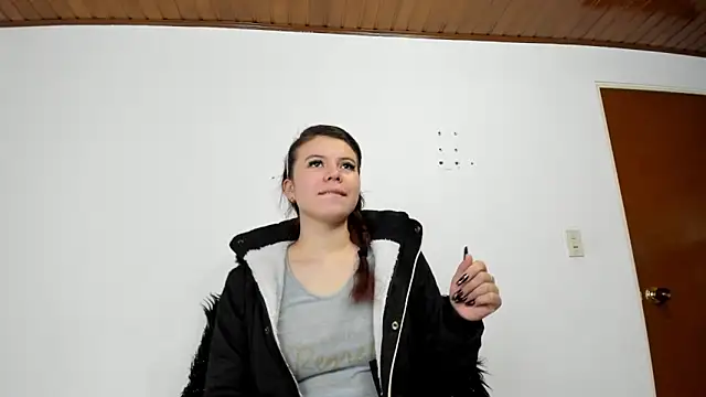 Vanessa Martinz online show from 4, 11, 2025