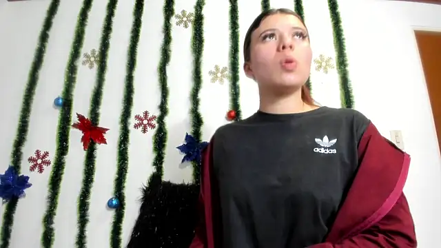 Vanessa Martinz online show from 5, 12, 2025