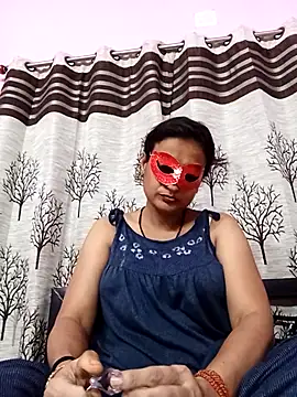 Hotty girl25 online show from 1, 11, 2025