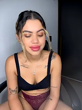 Alanna-foxx online show from 9, 11, 2025