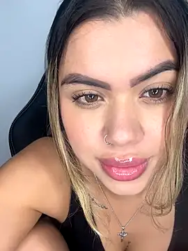 Alanna-foxx online show from 22, 11, 2025