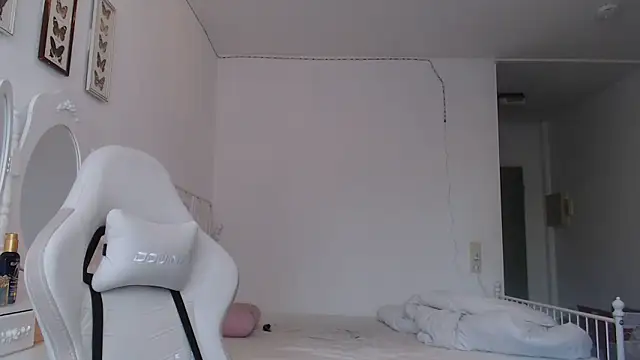 bellefleurrr online show from 26, 3, 2026