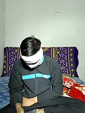 Snapshot of Heena-143 chatting on 18, 11, 2025 Heena-143 online show from 18, 11, 2025