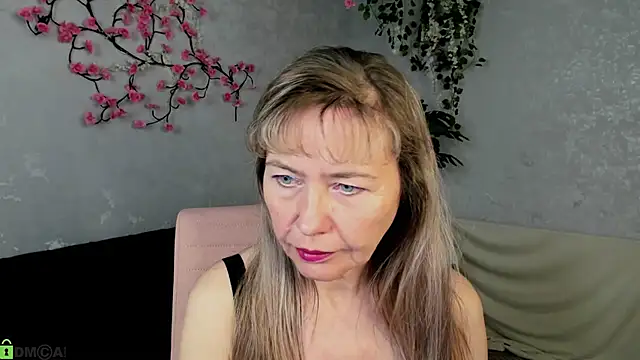 Snapshot of Carla_Vogue chatting on 10, 11, 2025 Carla Vogue online show from 10, 11, 2025