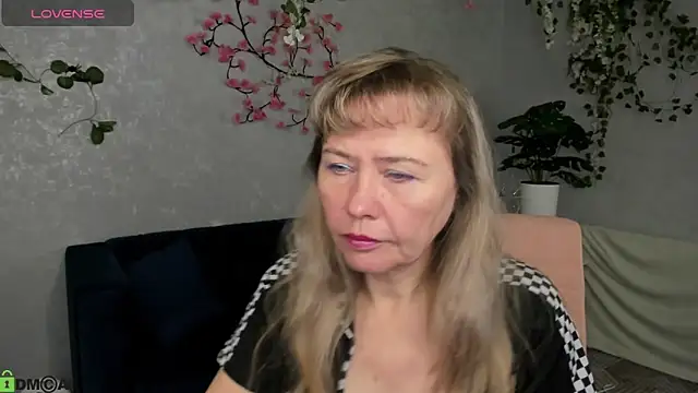 Snapshot of Carla_Vogue chatting on 22, 11, 2025 Carla Vogue online show from 22, 11, 2025