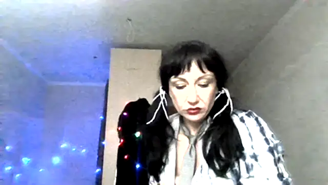 Snapshot of LilaniLoverx chatting on 18, 11, 2025 LilaniLoverx online show from 18, 11, 2025