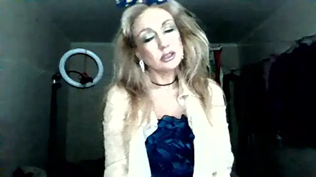 Snapshot of LilaniLoverx chatting on 5, 12, 2025 LilaniLoverx online show from 5, 12, 2025