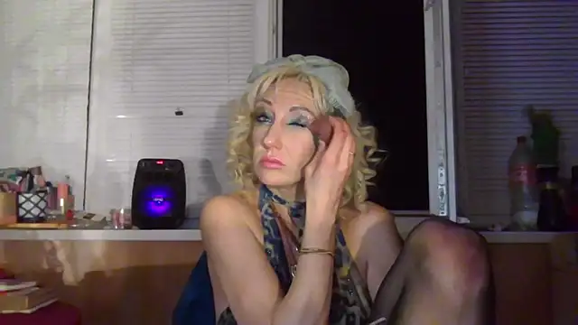 Snapshot of LilaniLoverx chatting on 10, 5, 2026 LilaniLoverx online show from 10, 5, 2026