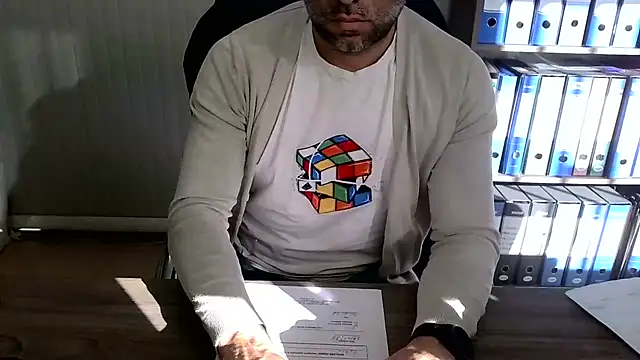 Evasionee online show from 2, 2, 2026