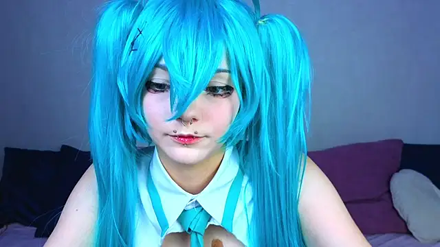 Snapshot of KittieHeart chatting on 14, 11, 2025 KittieHeart online show from 14, 11, 2025