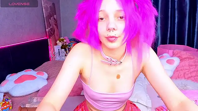 KittieHeart online show from 8, 4, 2026