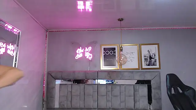 Cute Martina v online show from 25, 11, 2025