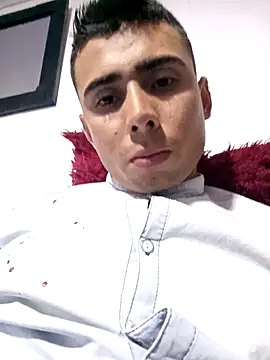 Snapshot of robinhd1234 chatting on 14, 12, 2025 robinhd1234 online show from 14, 12, 2025