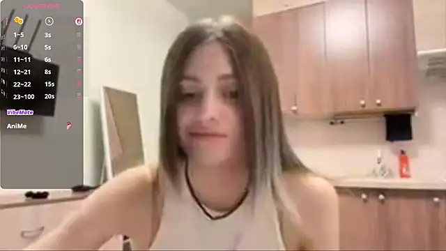 Snapshot of AidaGloshen chatting on 18, 11, 2025 AidaGloshen online show from 18, 11, 2025