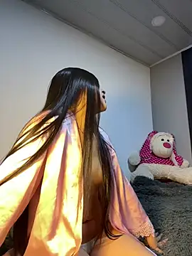 Snapshot of nicky_and_isabella chatting on 14, 12, 2025 nicky and isabella online show from 14, 12, 2025