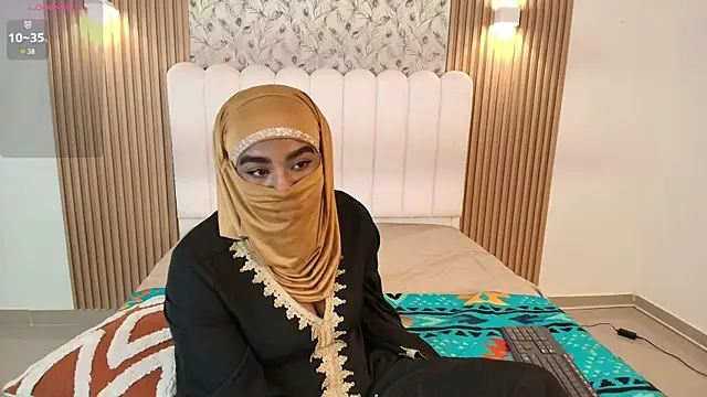 Snapshot of Lina_arabiann chatting on 1, 12, 2025 Lina arabiann online show from 1, 12, 2025