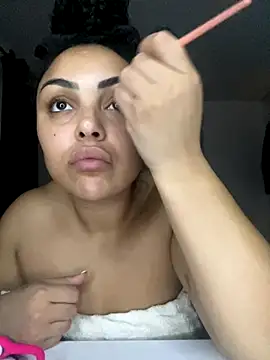 Snapshot of CaramelCarmenxox chatting on 23, 11, 2025 CaramelCarmenxox online show from 23, 11, 2025
