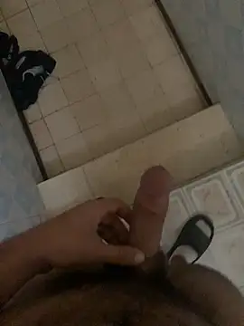 Snapshot of Unique-Man chatting on 2, 11, 2025 Unique-Man online show from 2, 11, 2025