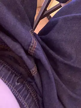 Snapshot of Unique-Man chatting on 12, 11, 2025 Unique-Man online show from 12, 11, 2025