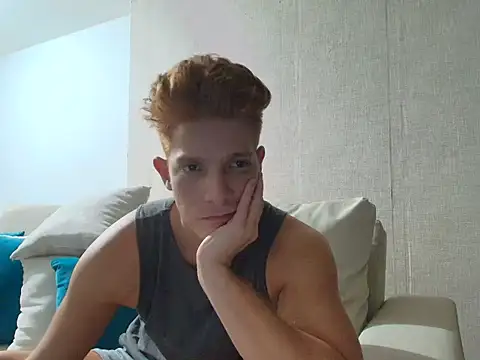 Snapshot of jeffandagus chatting on 14, 11, 2025 jeffandagus online show from 14, 11, 2025