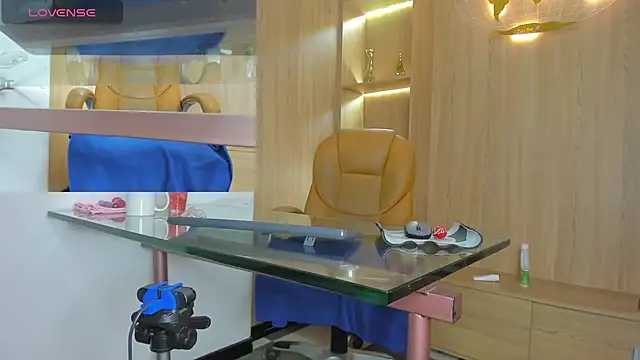 laliItaclark online show from 15, 11, 2025