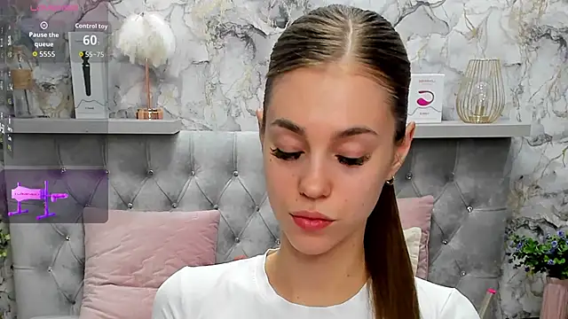 Snapshot of CandysSweet chatting on 18, 11, 2025 CandysSweet online show from 18, 11, 2025