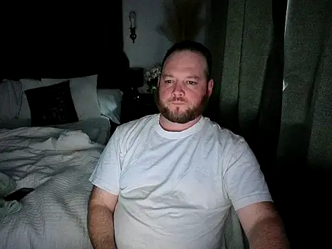 Snapshot of john_clarisa chatting on 11, 11, 2025 john clarisa online show from 11, 11, 2025