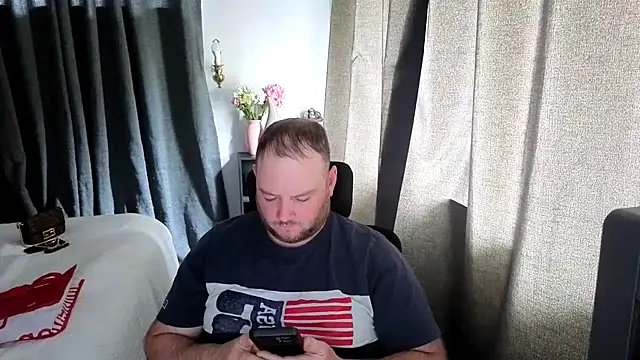 Snapshot of john_clarisa chatting on 24, 11, 2025 john clarisa online show from 24, 11, 2025