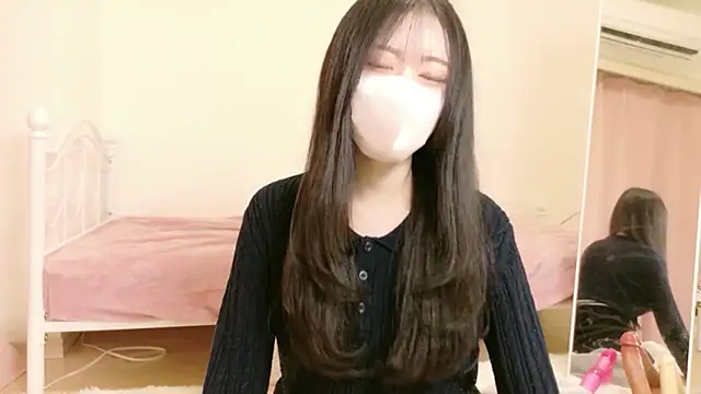 Snapshot of annachan_v chatting on 8, 4, 2026 annachan v online show from 8, 4, 2026