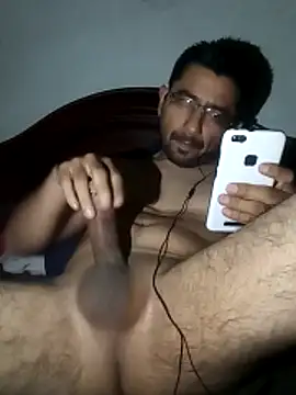 Snapshot of Leocuma82 chatting on 23, 11, 2025 Leocuma82 online show from 23, 11, 2025