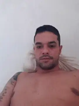 Snapshot of GrottyTrain chatting on 28, 10, 2025 GrottyTrain online show from 28, 10, 2025