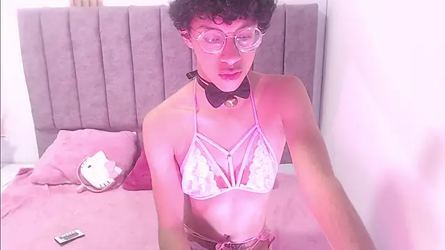 Snapshot of Athenea_Zoe chatting on 15, 11, 2025 Athenea Zoe online show from 15, 11, 2025