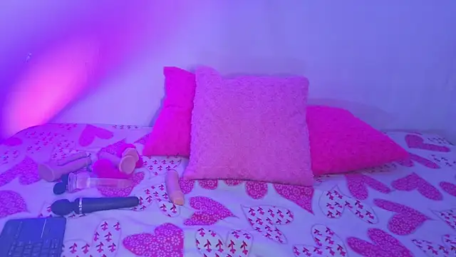 GiannaRoberts online show from 20, 2, 2026