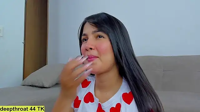 Snapshot of hanathompson___0 chatting on 9, 11, 2025 hanathompson 0 online show from 9, 11, 2025