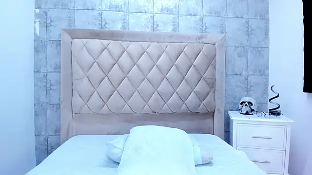 Snapshot of AmaraWolf chatting on 16, 11, 2025 AmaraWolf online show from 16, 11, 2025