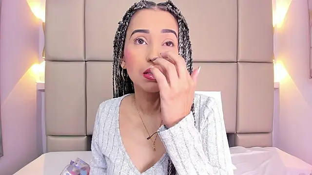 Snapshot of violett_rabbit_ chatting on 17, 11, 2025 violett rabbit online show from 17, 11, 2025