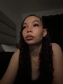 nikkiloveee online show from 22, 4, 2026