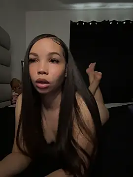 nikkiloveee online show from 8, 7, 2026